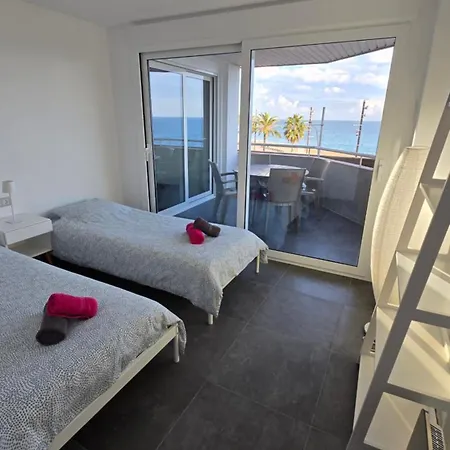 Paradise Lloret * יורט דה מאר