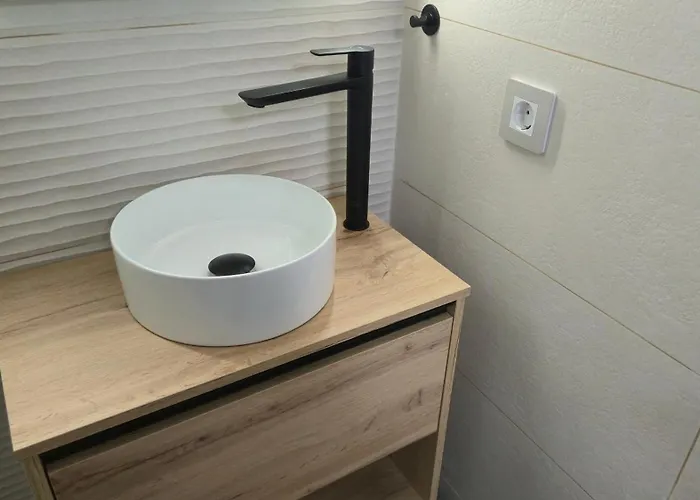 Paradise Lloret Daire